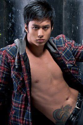 handsome pinoy chupa|@HunksPinoy .